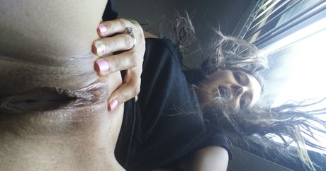 成熟した黒人女性オンリーファンズ アート裸 写真