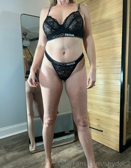 shydoc2 美しいモデル 写真