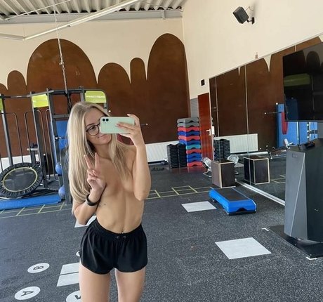 ニューハーフ異人種間OnlyFans アートxxx ギャラリー