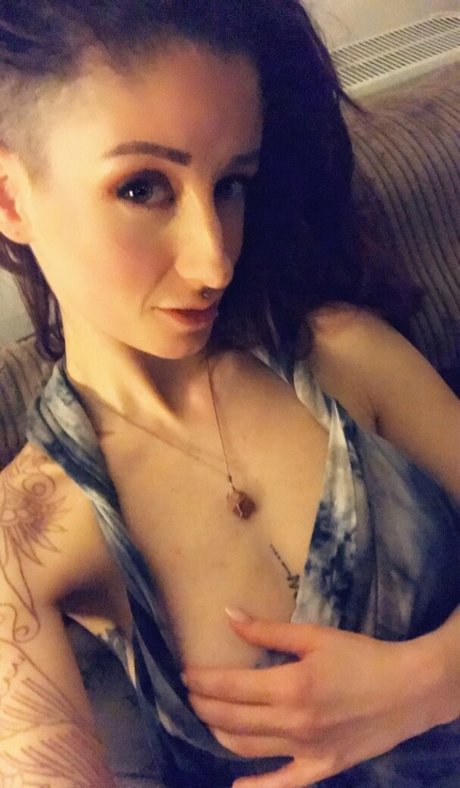 xxmelodyfxx31xx アダルトスター 写真