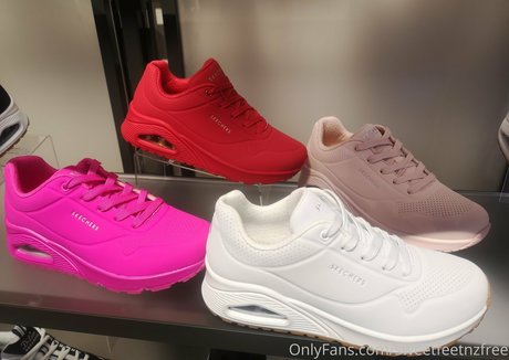 sweetfeetnzfree ヌードのポルノスター 写真