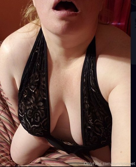 sunnysweet エロティックなポルノスター 画像