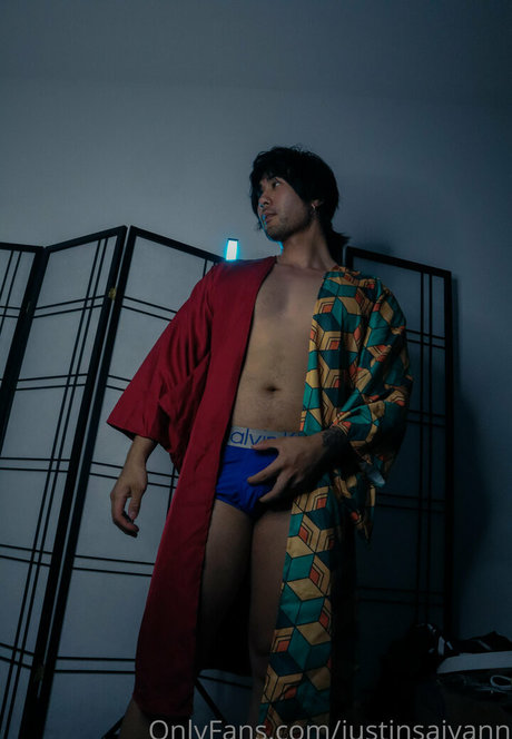 justinsaiyann エロティック女優 画像