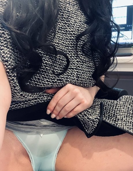 ヌード 屋外 OnlyFans ポルノ 写真