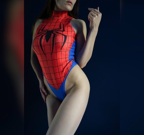 holy girl 美しい女優 写真