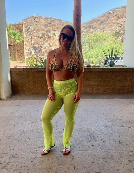 thetayloredway セックス女優 写真