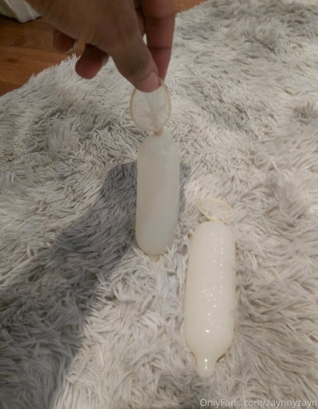 zaynnyzayn 素敵なポルノスター 写真