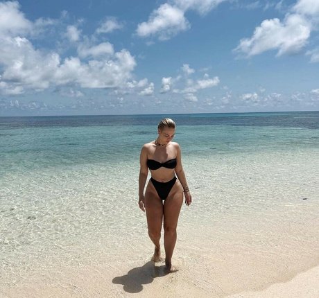 Bianca Elouise ポルノスター セクシー アーカイブ