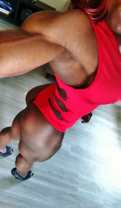 mistresstreasure ポルノスター ヌード 写真