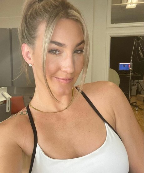 Mikaela Mayer 素敵なスター 写真