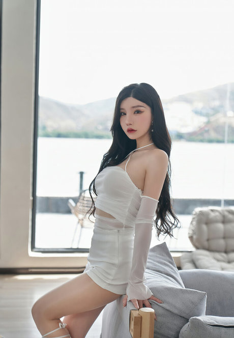 Zhou Yuxi アートスター 写真