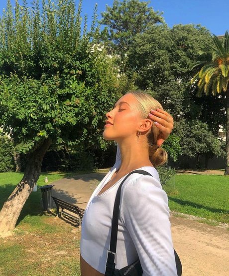 Juliette Bossu スター ヌード 画像