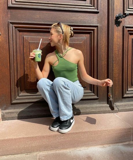 Juliette Bossu ホットスター ギャラリー