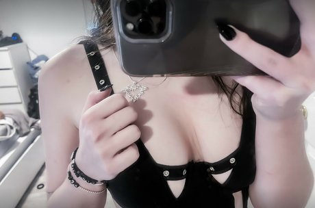 老婦人オンリーファンズ ホットヌード ギャラリー