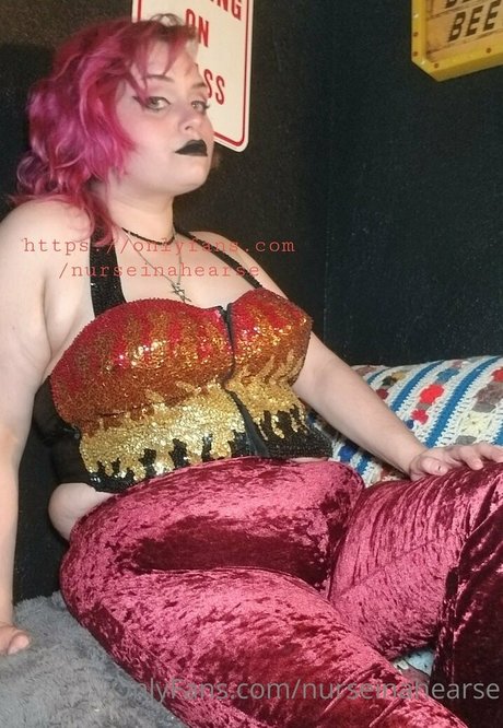 nurseinahearse スター ヌード ギャラリー