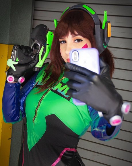 小柄なティーンオンリーファン 限定 写真