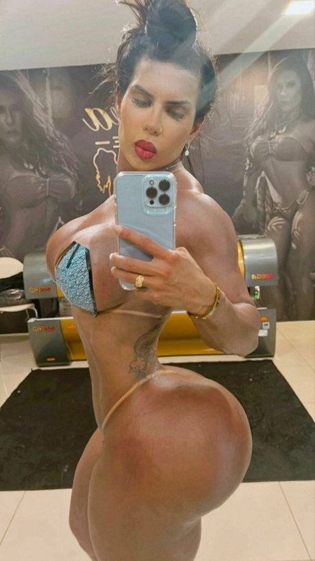 Suelen Bissolati ポルノ女優 画像