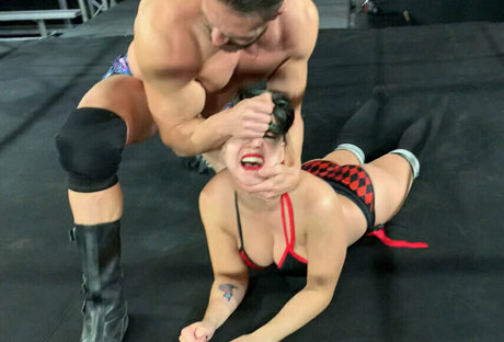 主観視点の手コキOnlyFans HD 写真