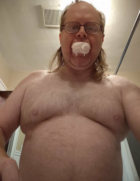 ポーグ xxx オンリーファンズ エロチック 写真