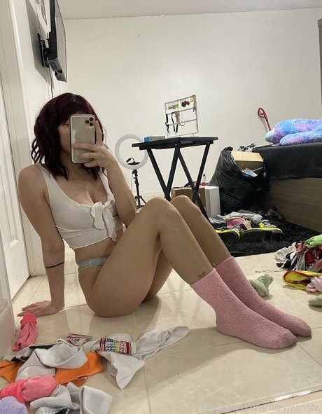 rileyjeansfw ポルノ女優 写真