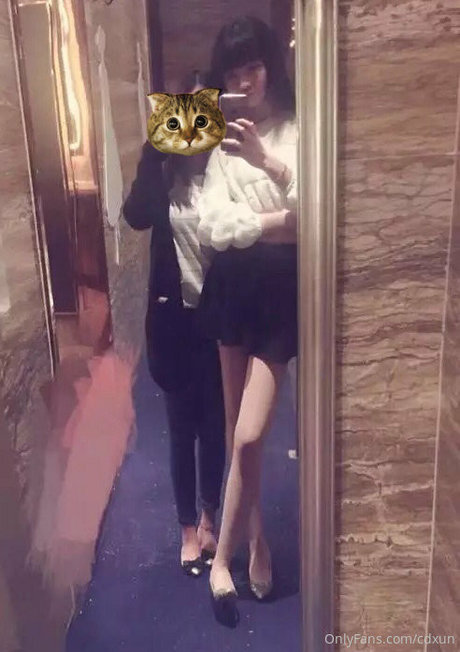 巨乳で曲線美のOnlyFans トップ ギャラリー