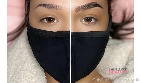 desmariie セクシーなポルノスター 写真