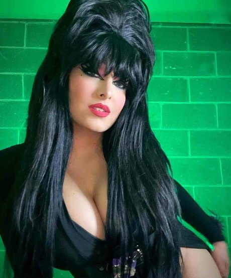 Mandy Leon 完璧なポルノスター 画像