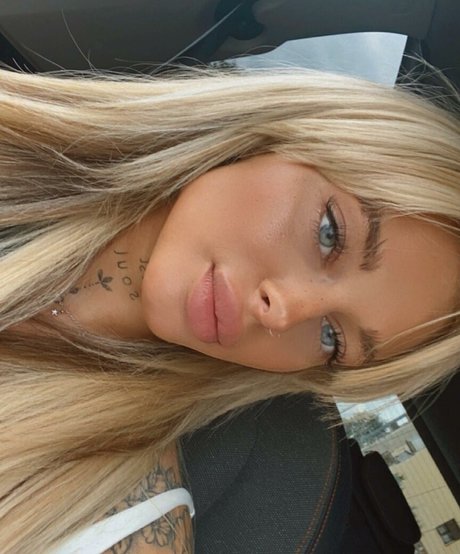 ウェブカメラ オンリーファンズ えろた 写真