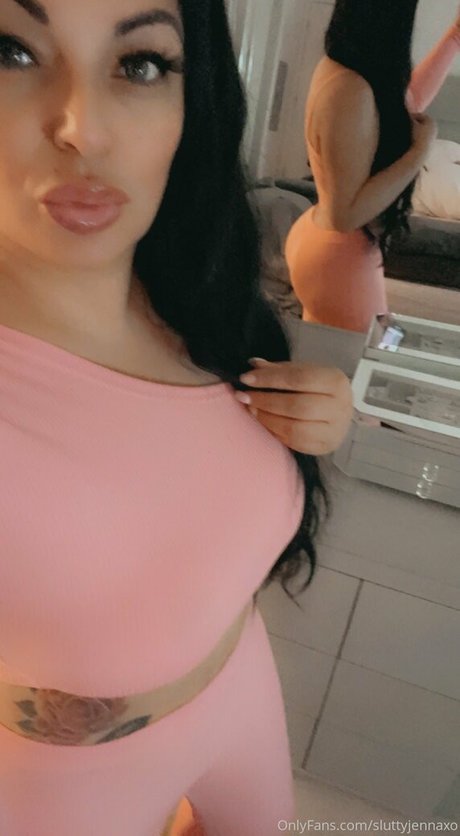 sluttyjennaxo ポルノスター ヌード 写真