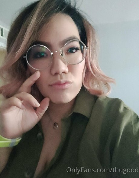 thugood xxxスター 写真