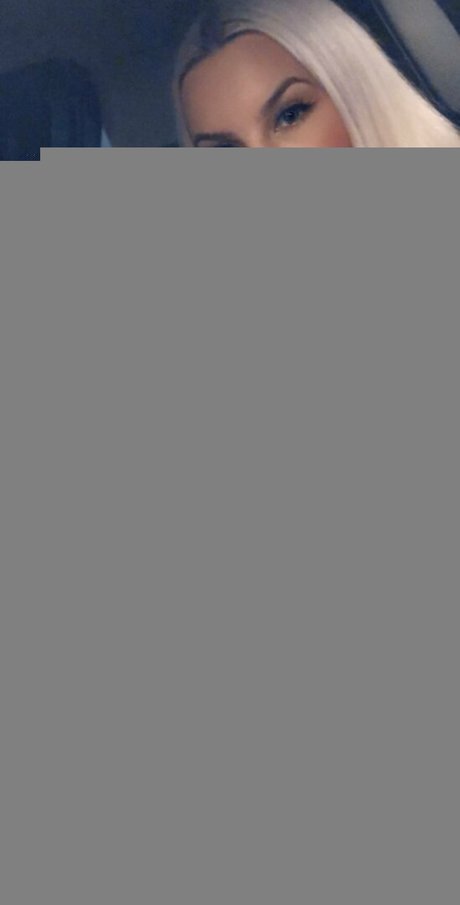 背が高くて巨乳のOnlyFans 無料裸 ギャラリー