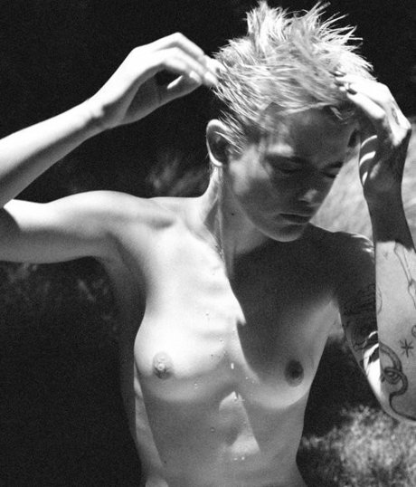 ブルネットのPOV OnlyFans えろた ギャラリー