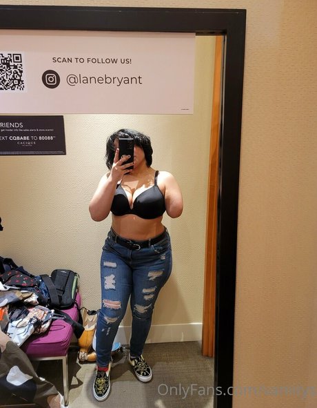 19歳のOnlyFans アートヌード 写真