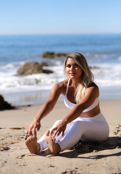 onlytaz セクシーなスター 写真