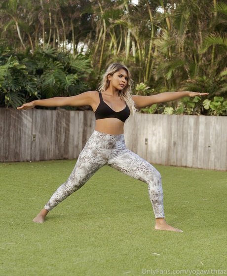 onlytaz アダルトモデル 写真