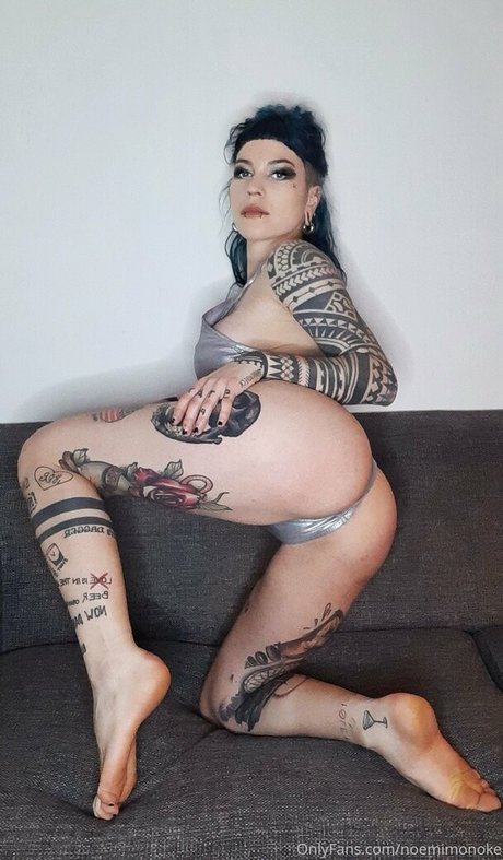 Noemi Riot 無料女優 写真