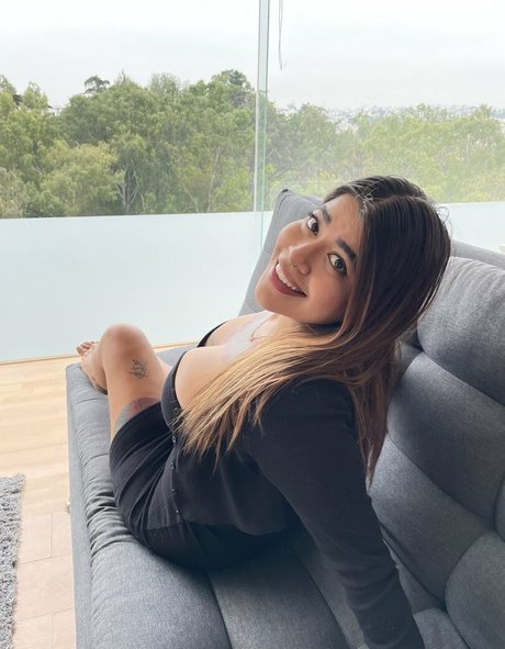 vip karev mora エロティックなポルノスター ギャラリー