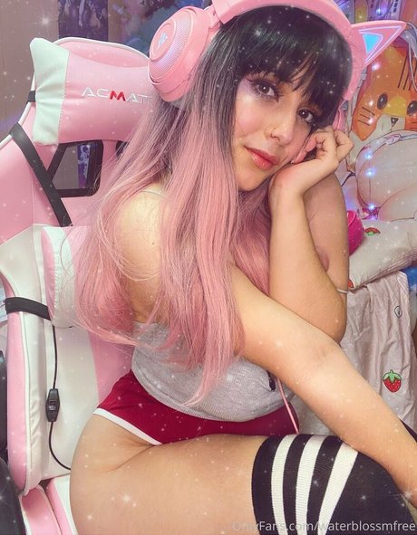 waterblossmfree ホットなポルノスター 写真