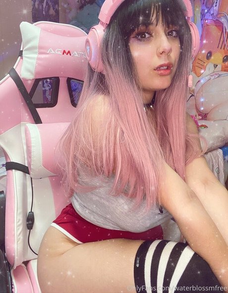 waterblossmfree ポルノスター ヌード ギャラリー