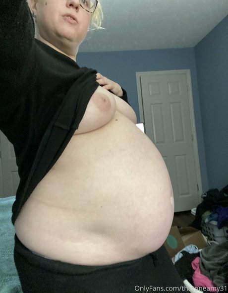 赤毛ティーンオンリーファンズ ホット 画像