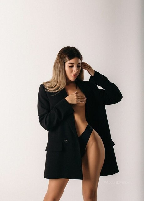 プールファックOnlyFans 美しい裸 写真