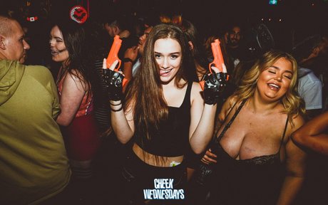 Kelly Bodenstein ポルノスター アダルト 画像