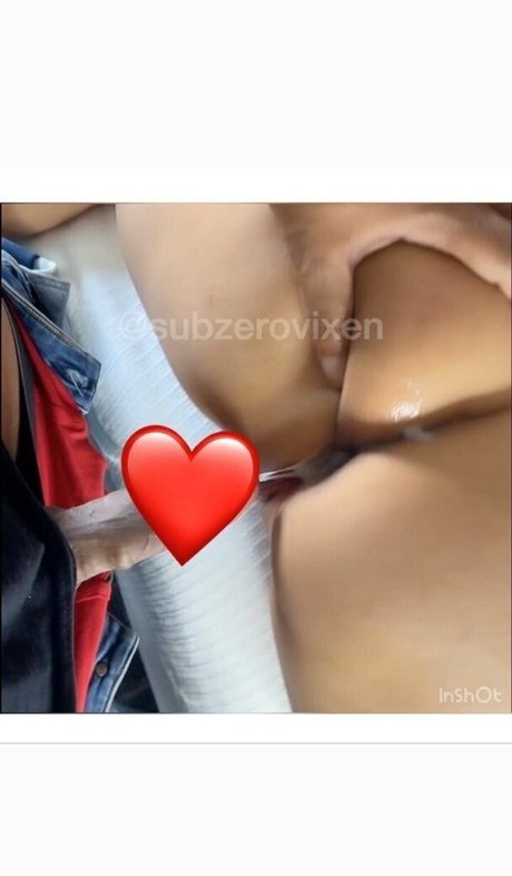 Subzerovixen ホットなモデル 写真