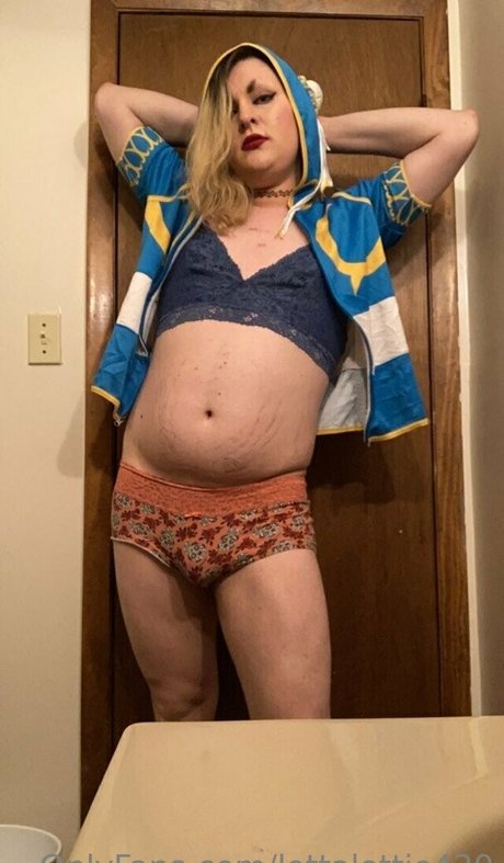 毛深いアジア人オンリーファンズ セクシーヌード ギャラリー