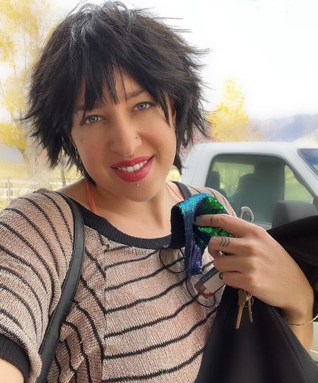 大学生のオンリーファンズ 美しい裸 写真