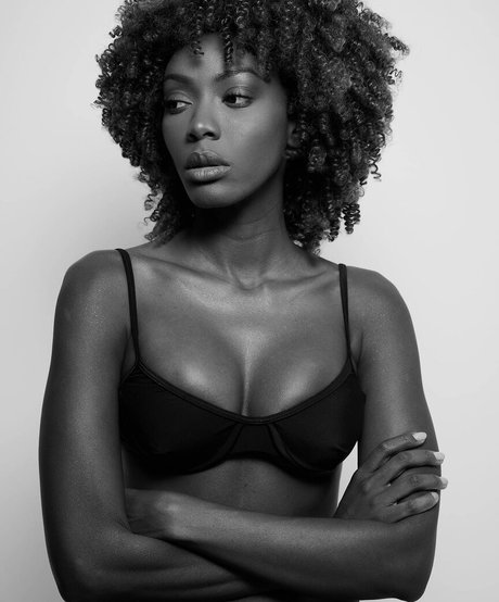 Bermudez Cortes ポルノスター ホット アーカイブ