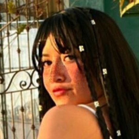 alicepagaany 完璧なモデル 画像