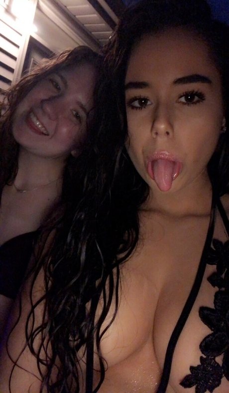 裸の熟女オンリーファンズ セックス 写真