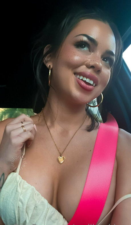 mylilgoddess 裸のスター 画像