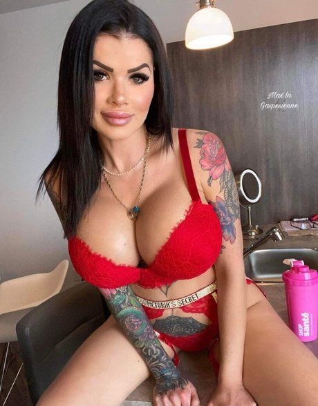 Max La Gaspesienne アダルトモデル 画像